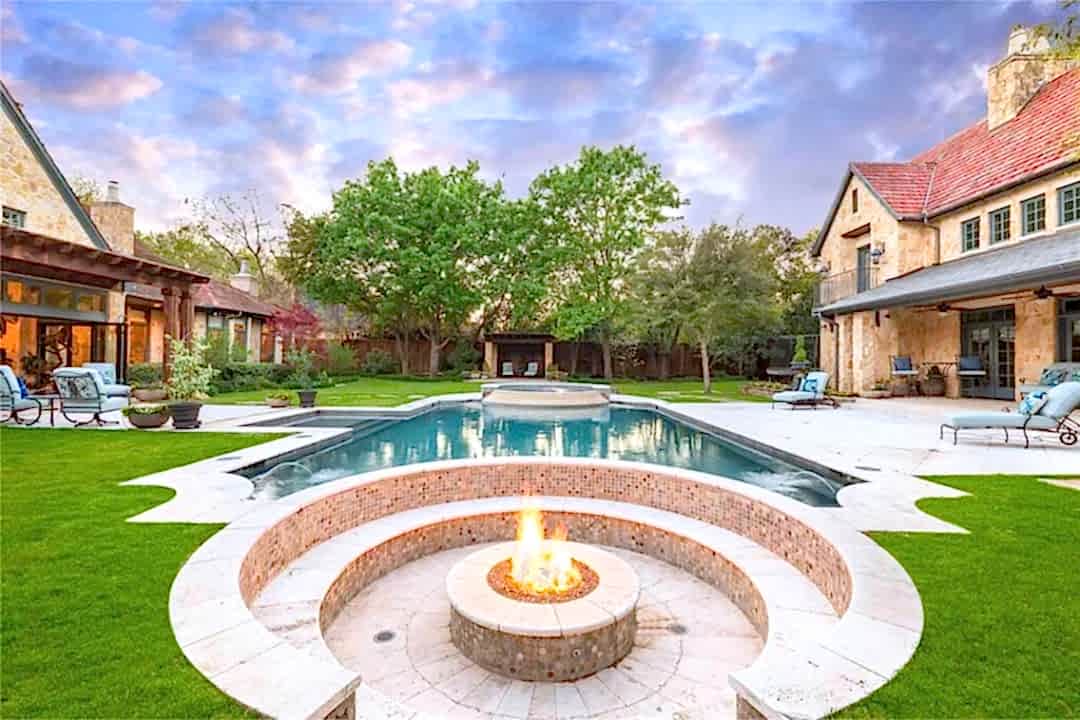 Pool Services in Frisco- New Builds, Remodels and More