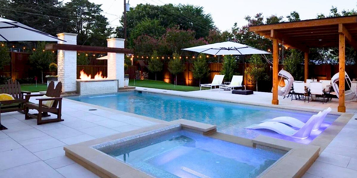 How to Choose From Swimming Pool Contractors- Advance Pools